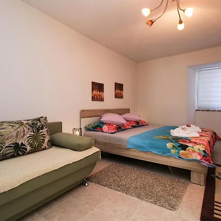 Apartment Leo 2180